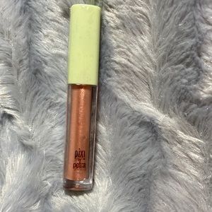 Lip lift max glossy lip plumper on honey sheen
